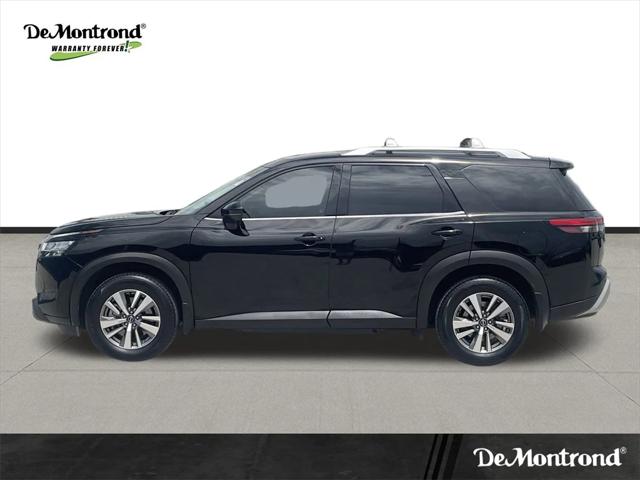 2023 Nissan Pathfinder SL FWD
