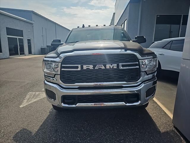 2022 RAM 2500 Tradesman Crew Cab 4x4 64 Box