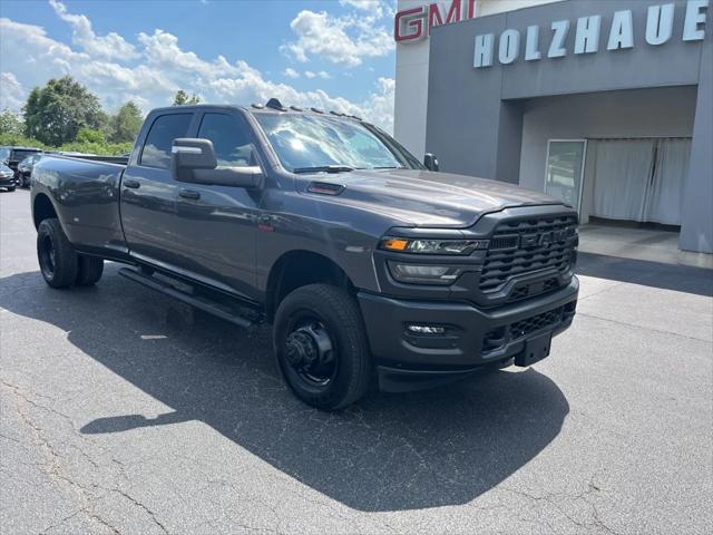 2025 RAM 3500 Tradesman Crew Cab 4x4 8 Box