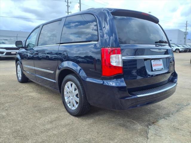 2014 Chrysler Town and Country Touring
