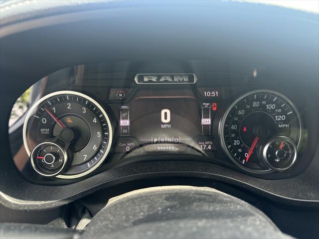 2020 RAM 1500 Laramie Crew Cab 4x4 57 Box