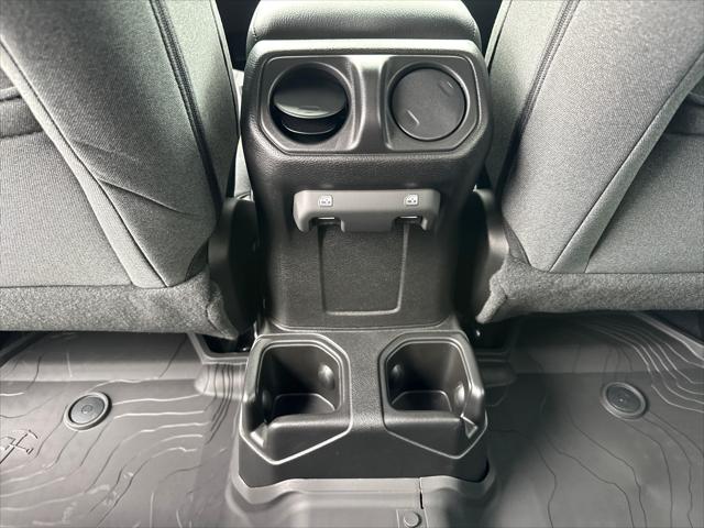 2025 Jeep Wrangler 4-Door Willys 4x4