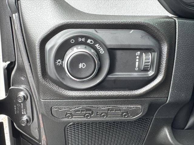 2025 Jeep Wrangler 4-Door Willys 4x4
