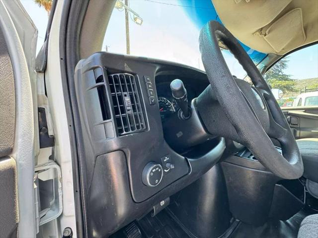 2010 Chevrolet Express Cutaway Work Van