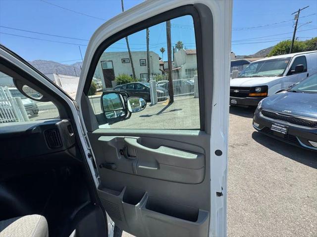 2010 Chevrolet Express Cutaway Work Van