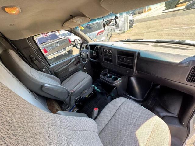 2010 Chevrolet Express Cutaway Work Van