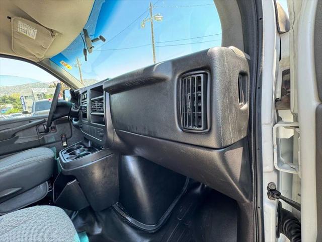 2010 Chevrolet Express Cutaway Work Van