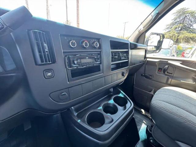 2010 Chevrolet Express Cutaway Work Van