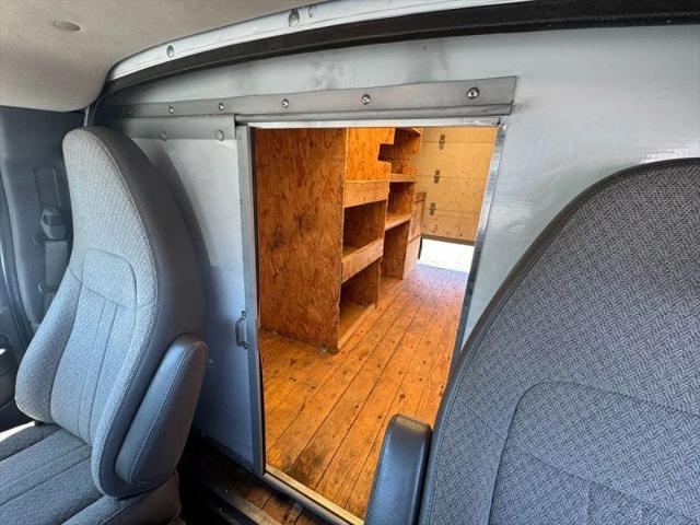 2010 Chevrolet Express Cutaway Work Van