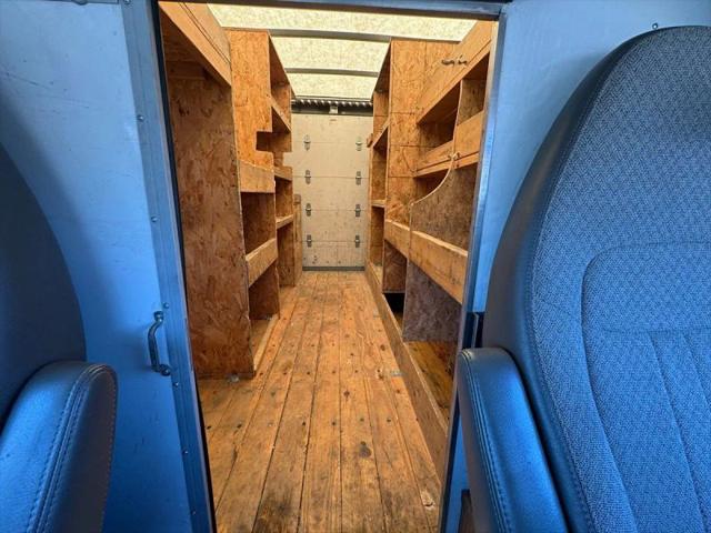 2010 Chevrolet Express Cutaway Work Van