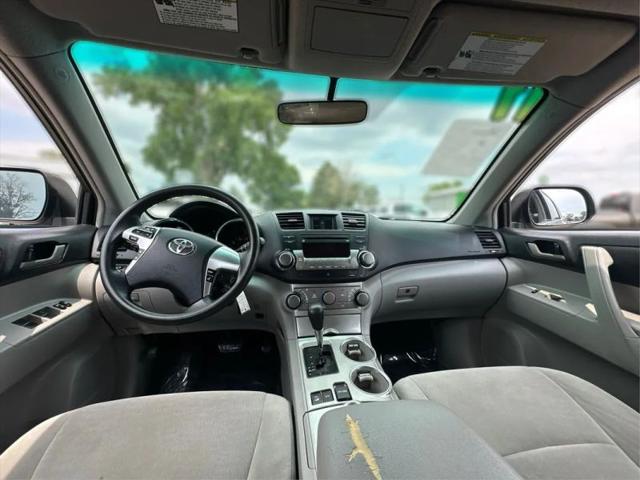 2011 Toyota Highlander Base V6