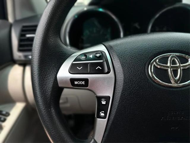 2011 Toyota Highlander Base V6