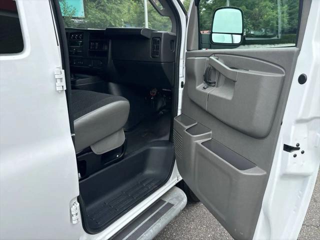 2023 Chevrolet Express Cargo Van RWD 2500 Regular Wheelbase WT