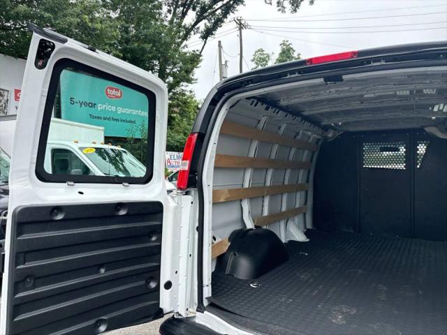 2023 Chevrolet Express Cargo Van RWD 2500 Regular Wheelbase WT
