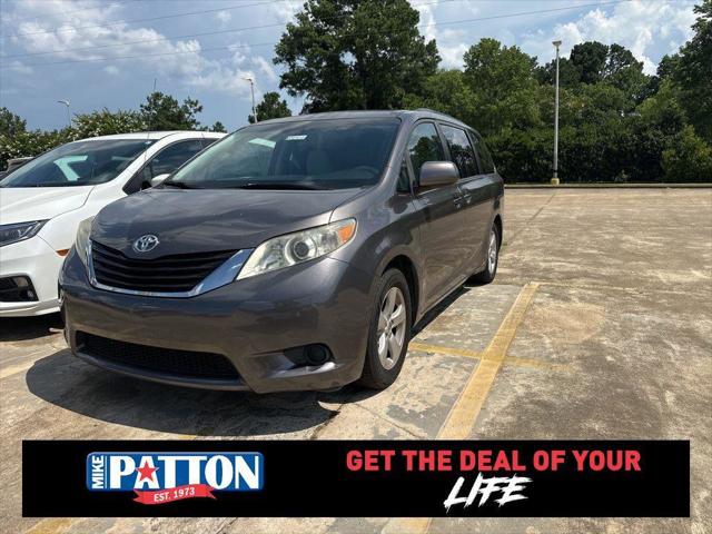 2013 Toyota Sienna LE V6 7 Passenger Auto Access Seat