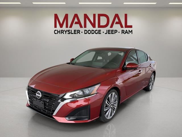 2023 Nissan Altima SL FWD
