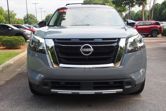 2023 Nissan Pathfinder SL FWD