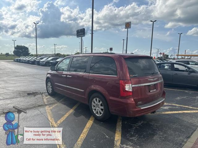 2016 Chrysler Town and Country Touring