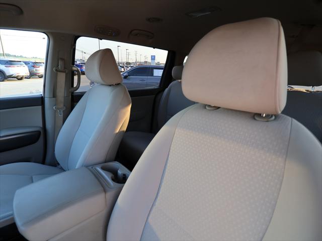 2016 Kia Sedona LX