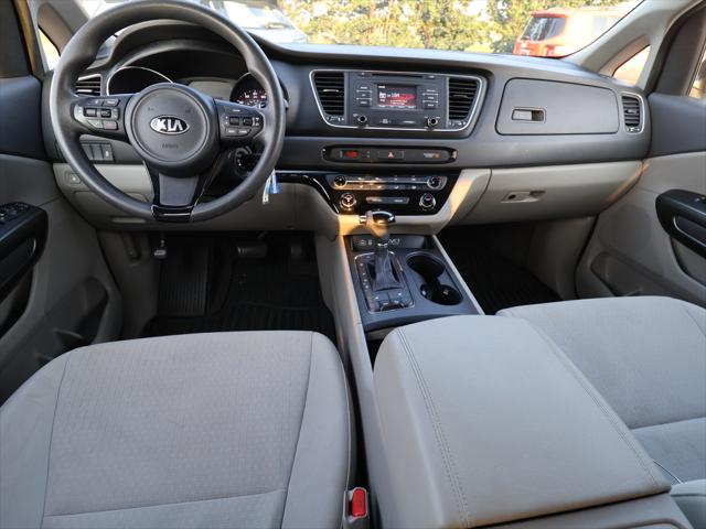 2016 Kia Sedona LX