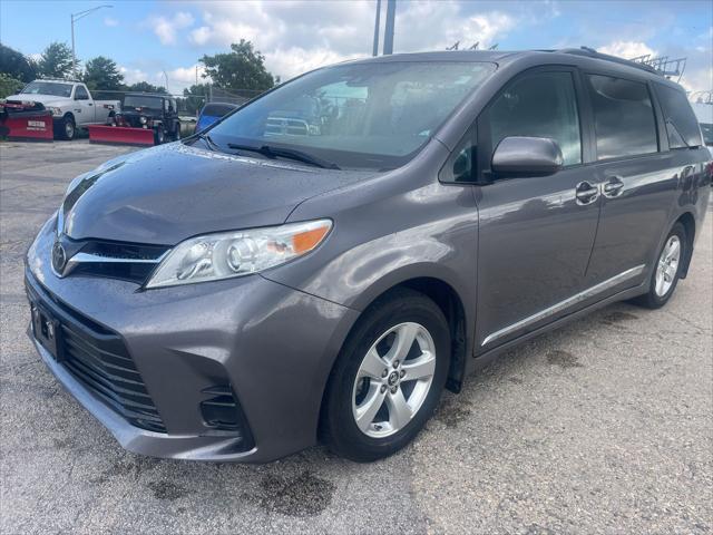 2018 Toyota Sienna LE 8 Passenger