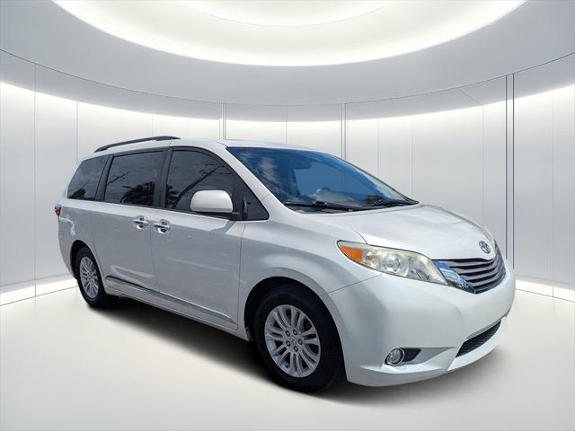 2015 Toyota Sienna XLE Premium 8 Passenger