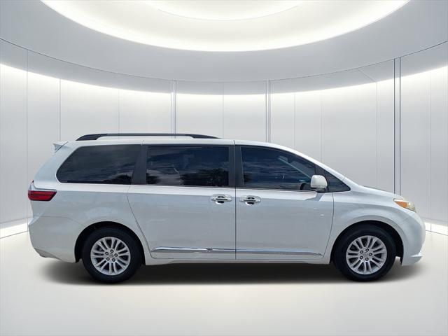 2015 Toyota Sienna XLE Premium 8 Passenger