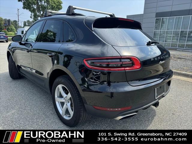 2017 Porsche Macan Standard