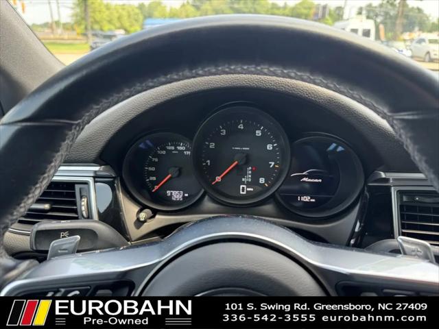 2017 Porsche Macan Standard