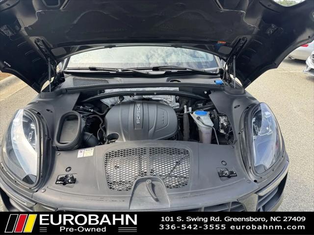 2017 Porsche Macan Standard