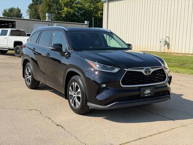 2021 Toyota Highlander XLE for sale in Cape Girardeau, MO