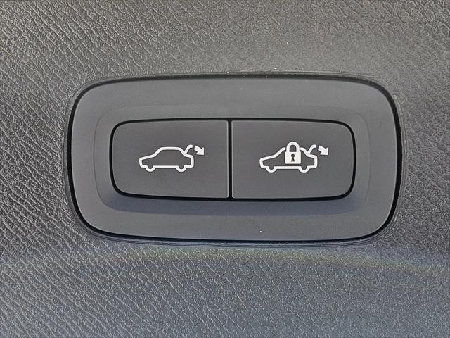 2026 Volvo XC90 Plus, B6 AWD Gas (mild hybrid), Gasoline, Bright, 7 Seats