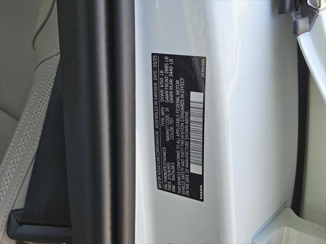 2026 Volvo XC90 Plus, B6 AWD Gas (mild hybrid), Gasoline, Bright, 7 Seats