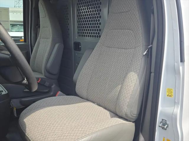 2025 Chevrolet Express Cargo Van RWD 2500 Regular Wheelbase WT