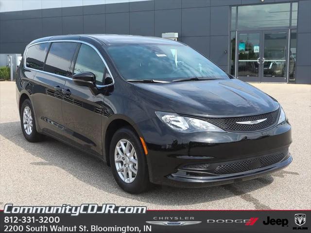2025 Chrysler Voyager LX