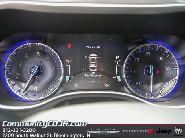 2025 Chrysler Voyager LX