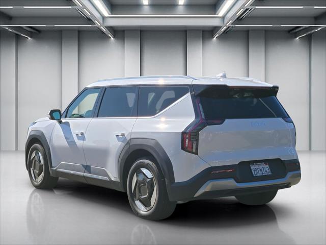 2025 Kia EV9 Wind