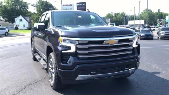 2022 Chevrolet Silverado 1500 4WD Crew Cab Short Bed High Country