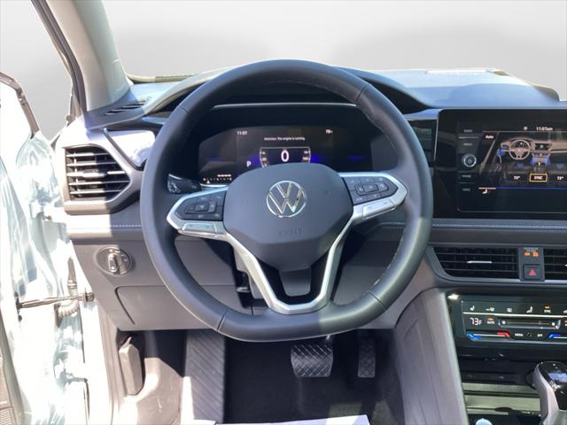 2025 Volkswagen Taos 1.5T SE Black
