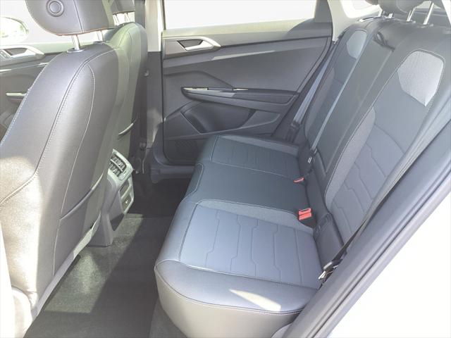 2025 Volkswagen Taos 1.5T SE Black