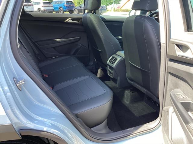 2025 Volkswagen Taos 1.5T SE Black