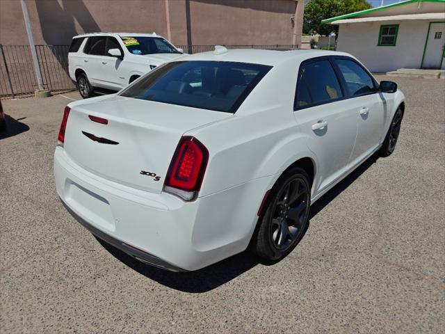 2022 Chrysler 300 S