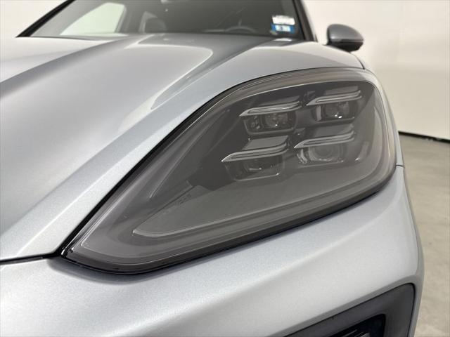 2025 Porsche Cayenne Unknown