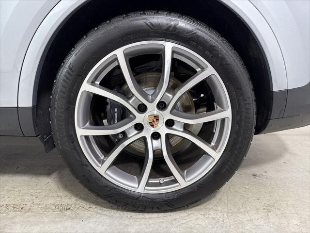 2025 Porsche Cayenne Unknown