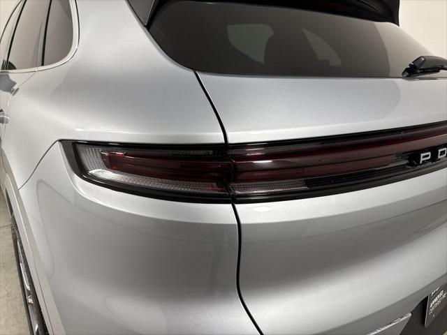 2025 Porsche Cayenne Unknown