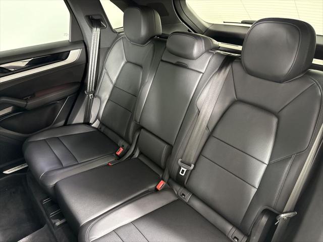 2025 Porsche Cayenne Unknown