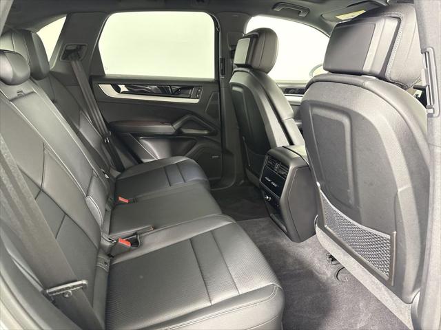 2025 Porsche Cayenne Unknown
