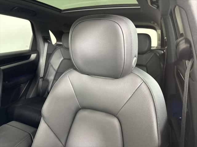 2025 Porsche Cayenne Unknown