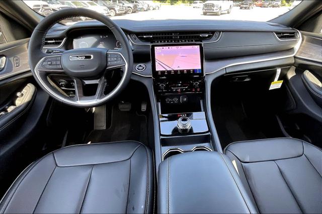 New 2025 Jeep Grand Cherokee L For Sale in Millington, TN