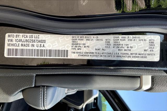 New 2025 Jeep Grand Cherokee L For Sale in Millington, TN